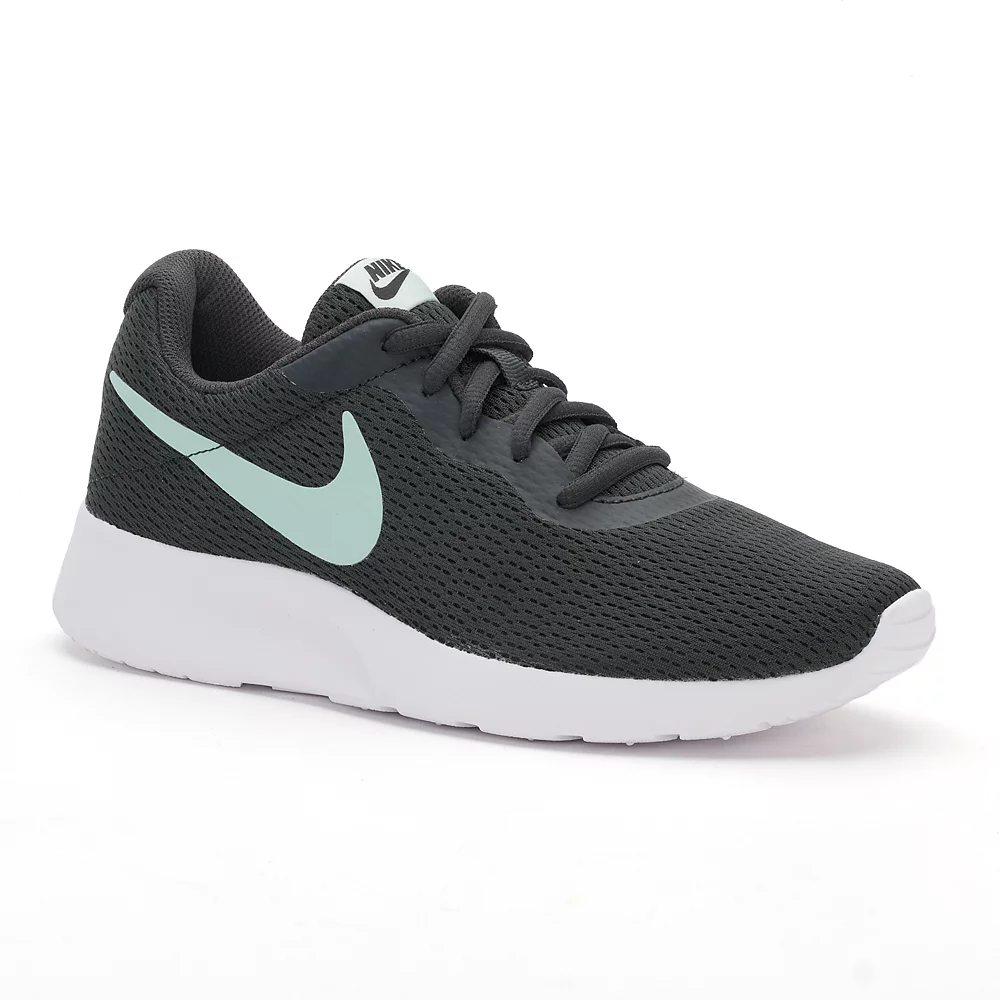 Nike Tanjun Women's Sneakers 43 Nike Tanjun Women's Sneakers - Image 41