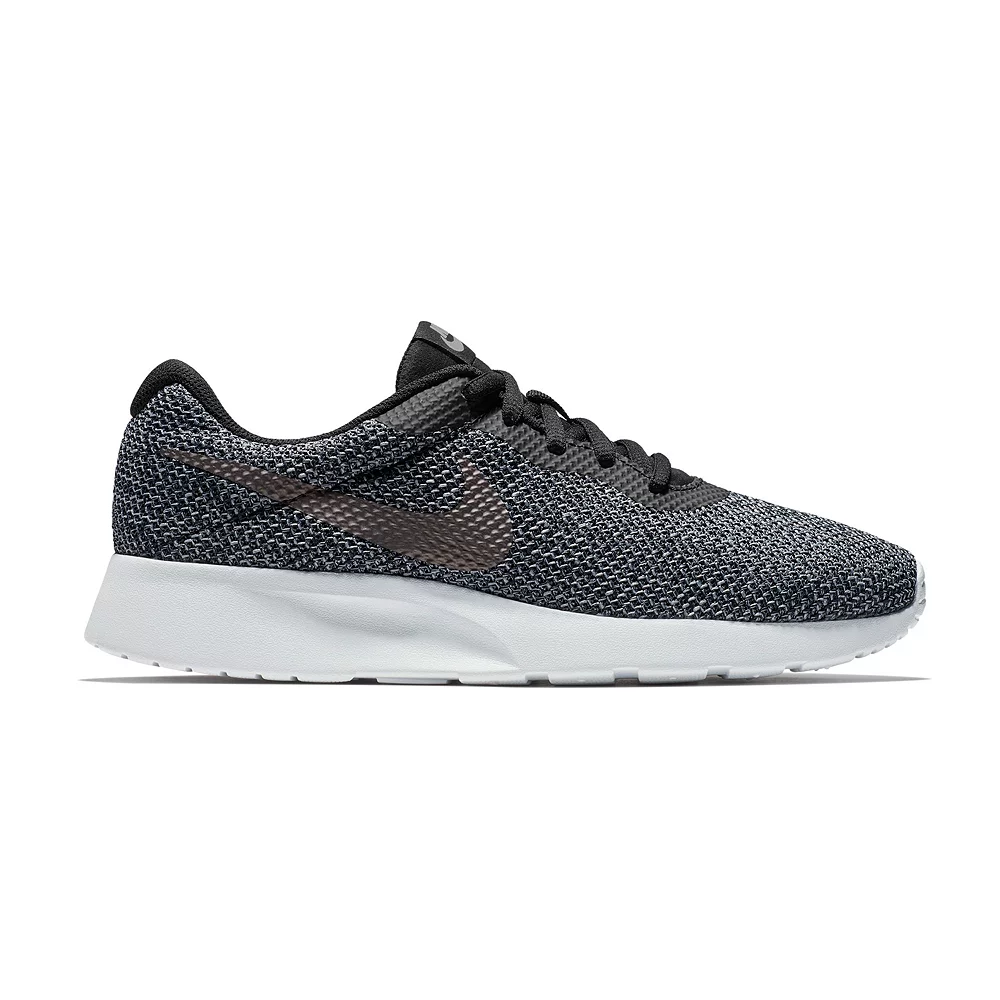 Nike Tanjun Women's Sneakers 40 Nike Tanjun Women's Sneakers - Image 38