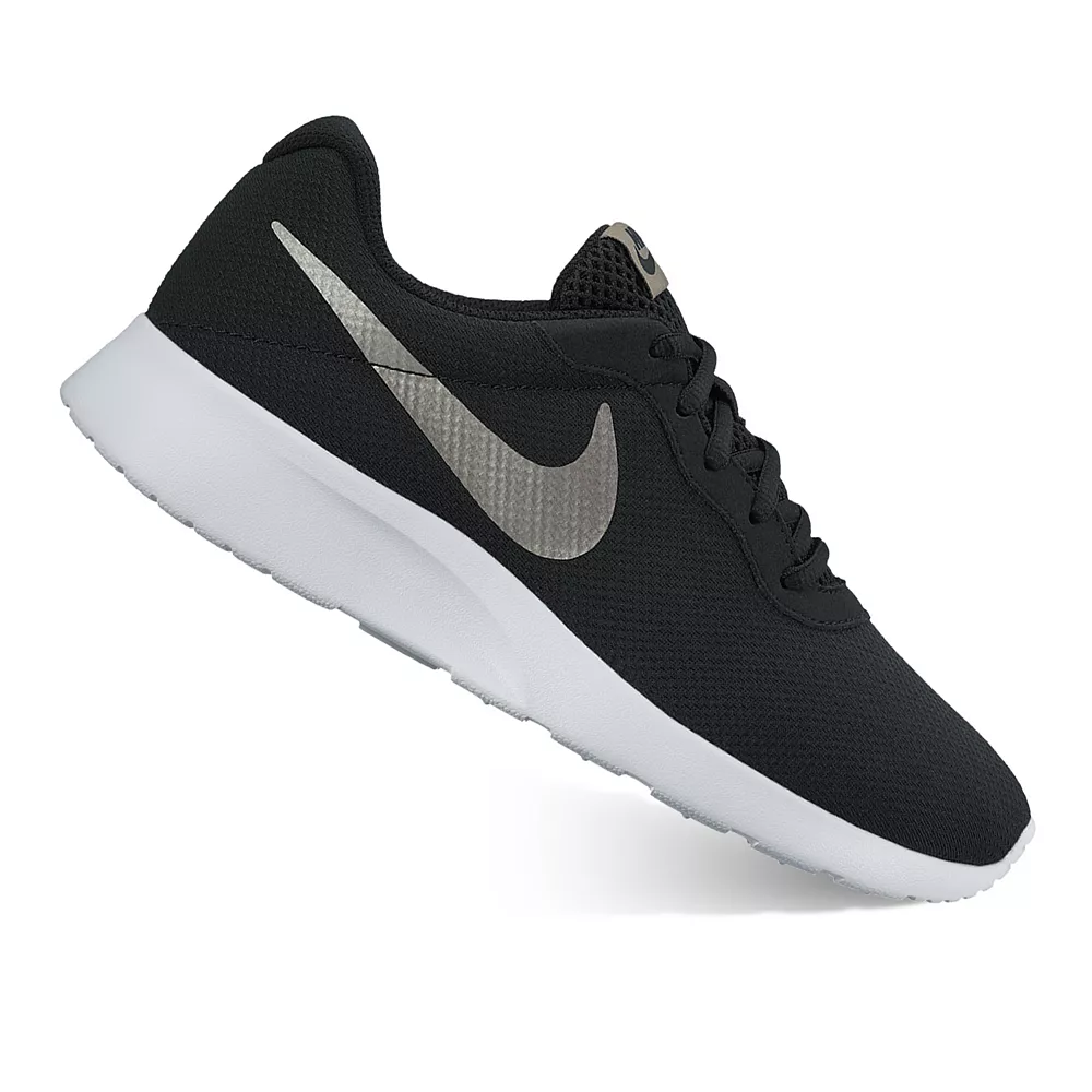 Nike Tanjun Women's Sneakers 23 Nike Tanjun Women's Sneakers - Image 21