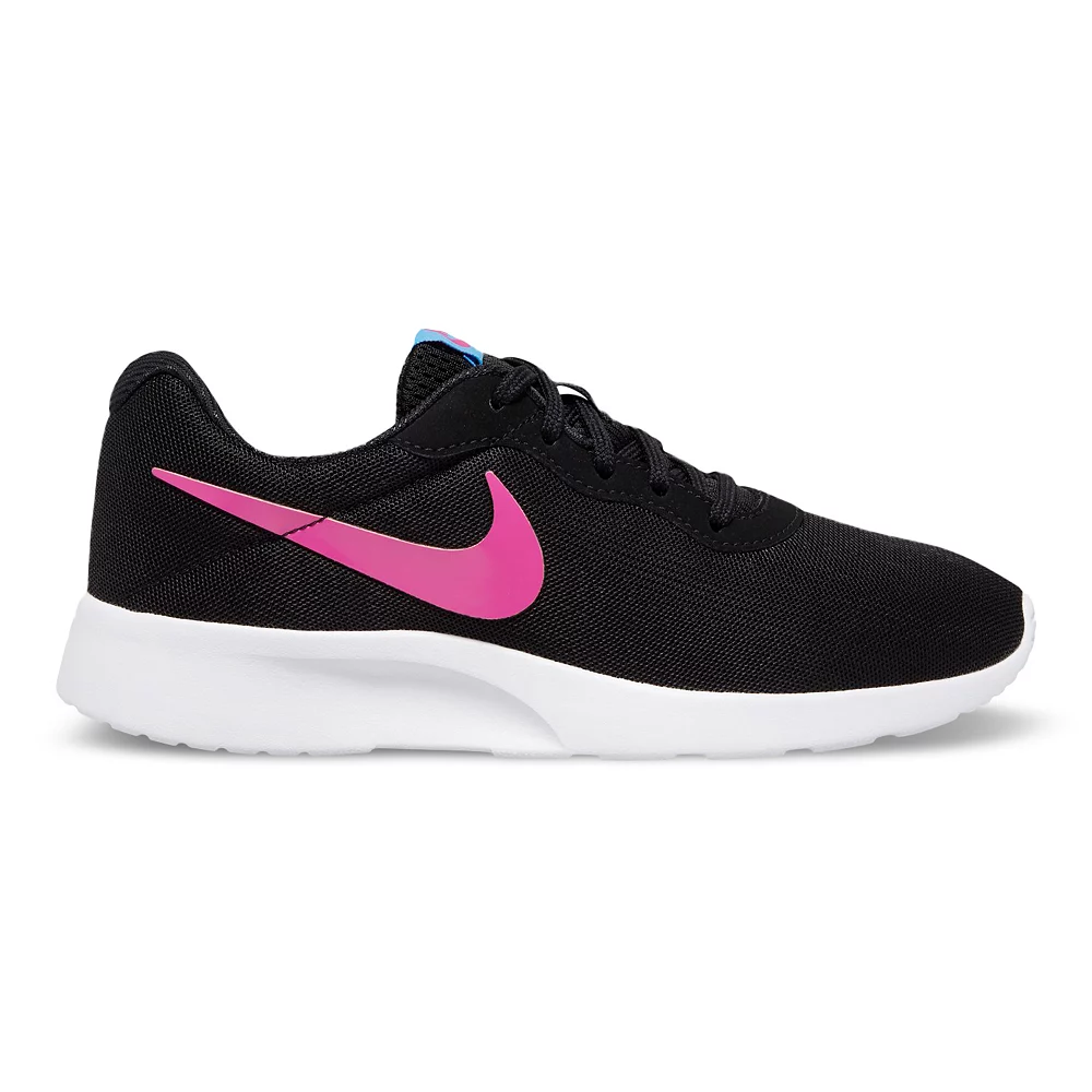 Nike Tanjun Women's Sneakers 27 Nike Tanjun Women's Sneakers - Image 25
