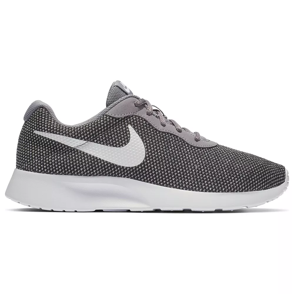 Nike Tanjun Women's Sneakers 11 Nike Tanjun Women's Sneakers - Image 9
