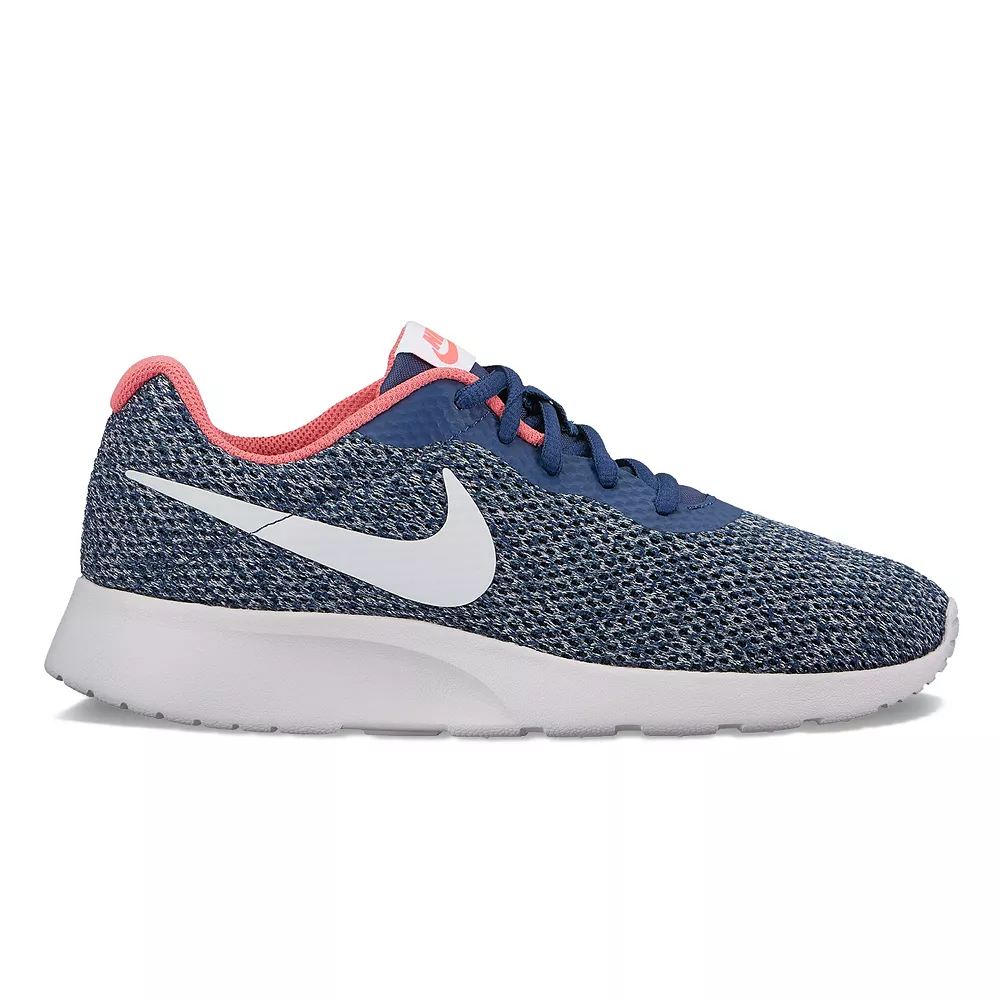 Nike Tanjun Women's Sneakers 46 Nike Tanjun Women's Sneakers - Image 44
