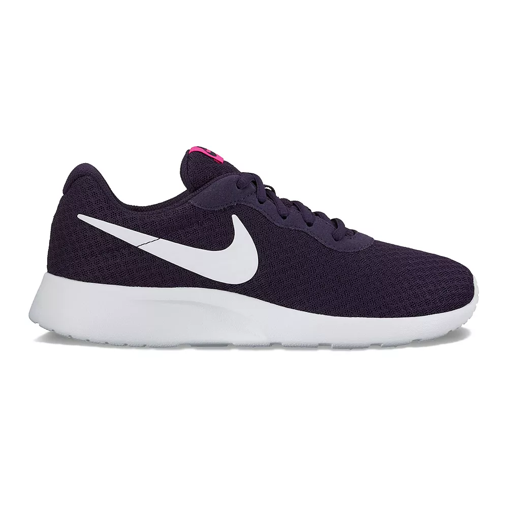 Nike Tanjun Women's Sneakers 20 Nike Tanjun Women's Sneakers - Image 18