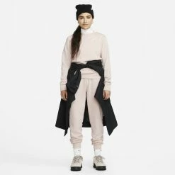 Women's Nike Sportswear Club Fleece Crewneck Sweatshirt -Active & Workout Clothes Store 5583219 ALT2