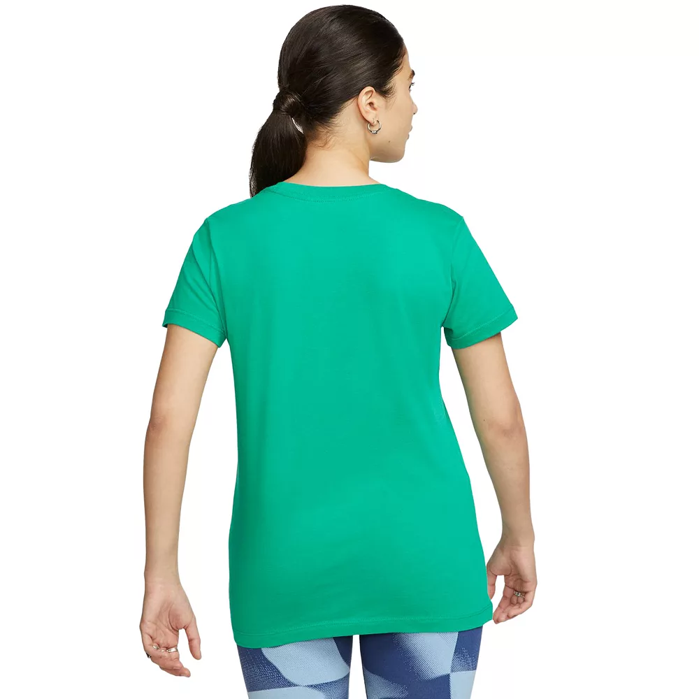 Women's Nike Sportswear Graphic Tee 6 Women's Nike Sportswear Graphic Tee - Image 4